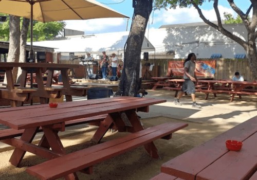 The Best Pubs in Harris County, TX with Outdoor Seating